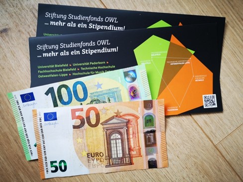 Rund 510 Studierende werden aktuell durch die Stiftung Studienfonds OWL gefördert. Neben den Deutschlandstipendien sind die Sozialstipendien eine wichtige Fördersäule der Stiftung. © Stiftung Studienfonds OWL